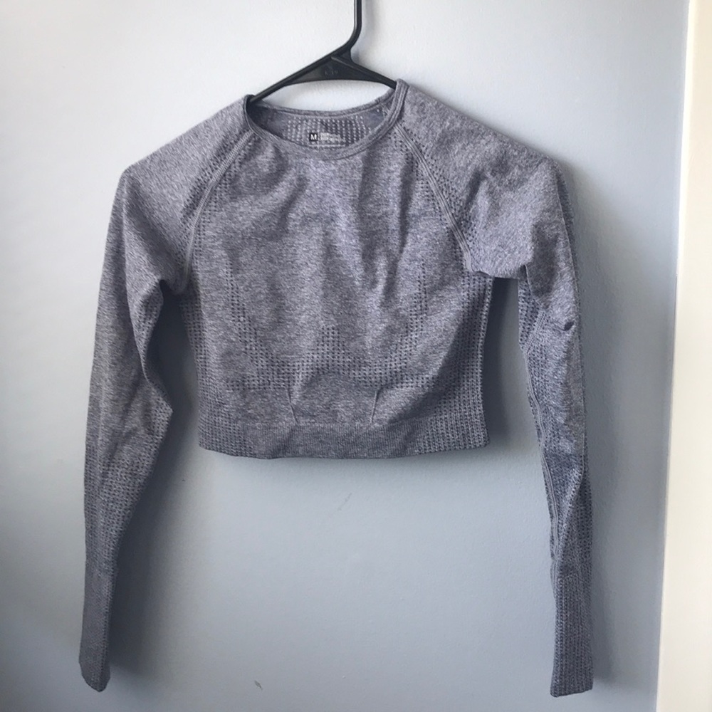 activewear long sleeve top